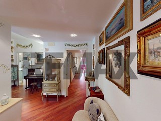 Quadrilocale in Vendita a Genova, 395'000&euro;, 151 m²