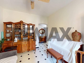 Trilocale in Vendita a Genova, 160'000&euro;, 72 m²