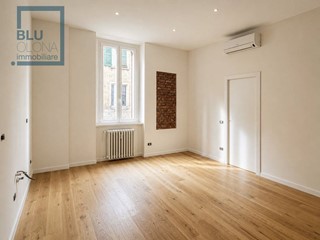 Bilocale in Vendita a Milano, 270'000&euro;, 50 m²