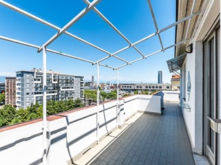 Attico in Vendita a Torino, 249'000&euro;, 60 m²