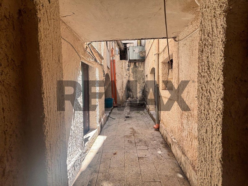 Bilocale in Vendita a Siracusa, 45'000&euro;, 66 m²