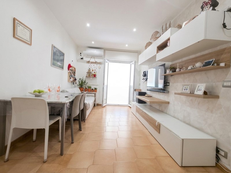 Trilocale in Vendita a Casamassima, 115'000&euro;, 82 m², con Box