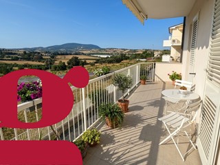 Trilocale in Vendita a Castelfidardo, 173'000&euro;, 69 m², arredato, con Box