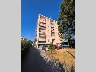 Trilocale in Vendita a Nerviano, 133'000&euro;, 90 m², con Box