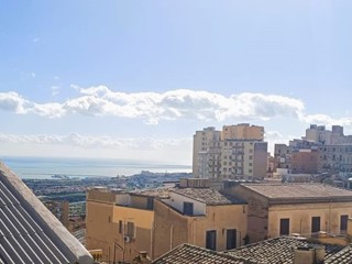 Appartamento in Vendita a Agrigento, 50'000&euro;, 247 m²