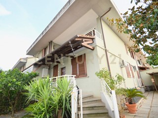 Appartamento in Vendita a Grosseto, 265'000&euro;, 116 m², con Box