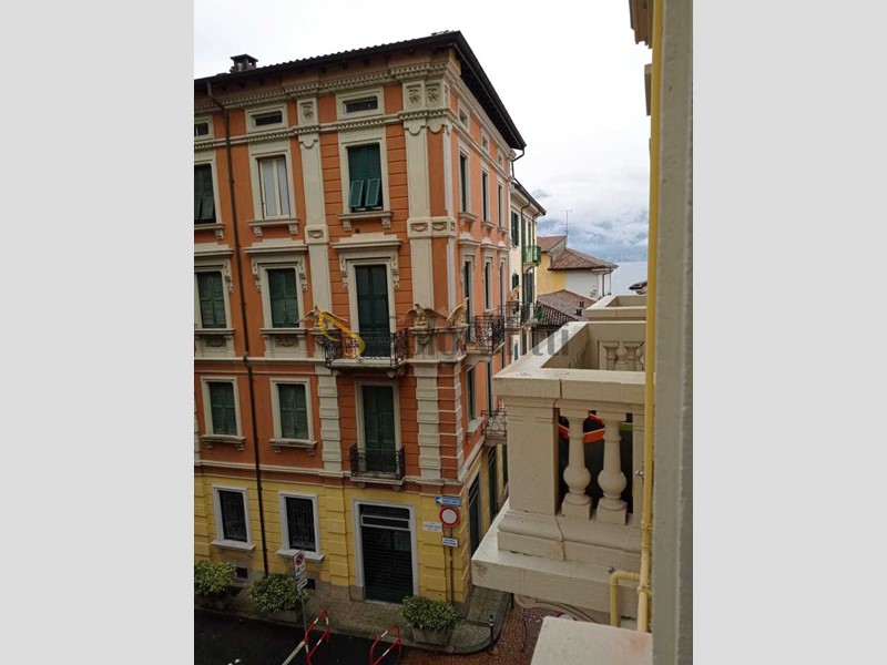 Trilocale in Affitto a Luino, zona Centro storico, 700&euro;, 95 m²