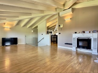 Trilocale in Vendita a Bagnolo Mella, 247'000&euro;, 154 m², con Box