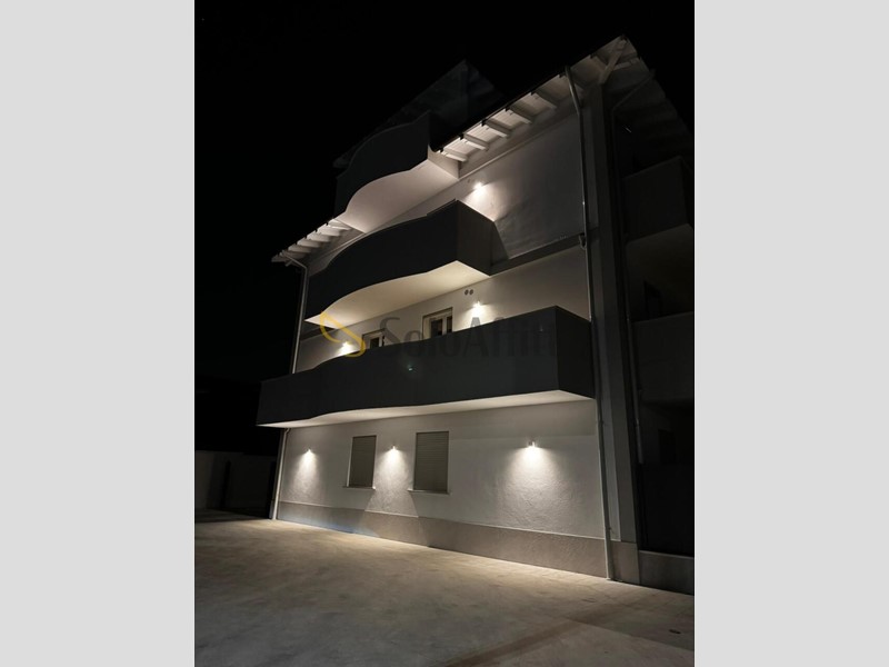 Trilocale in Affitto a Magnago, 850&euro;, 90 m², con Box