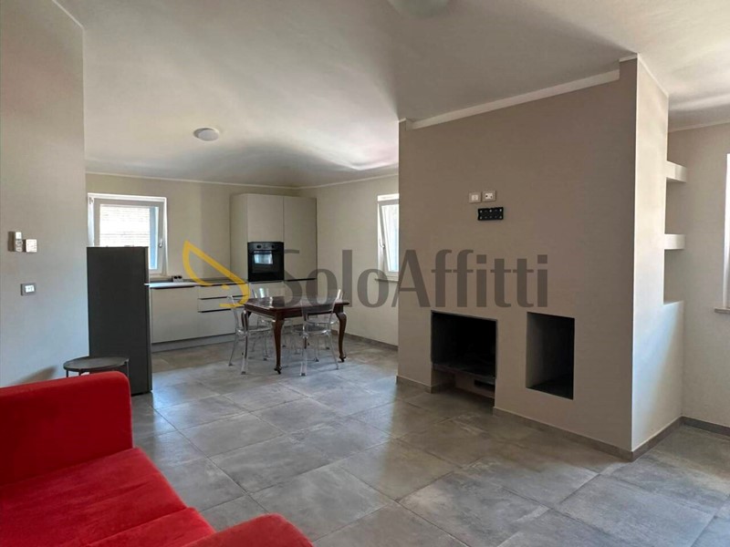 Trilocale in Affitto a Terni, zona Centrale, 800&euro;, 80 m², arredato