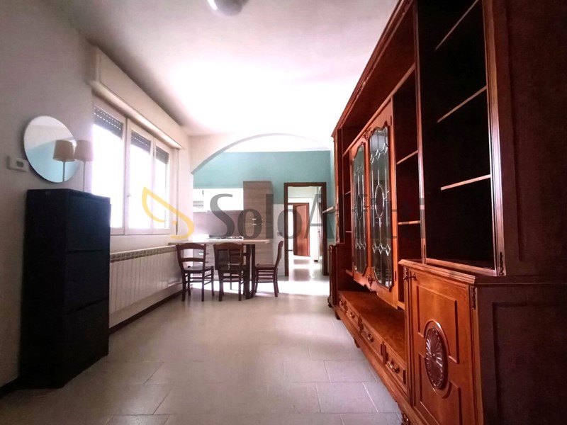 Trilocale in Affitto a Parabiago, 580&euro;, 70 m², arredato