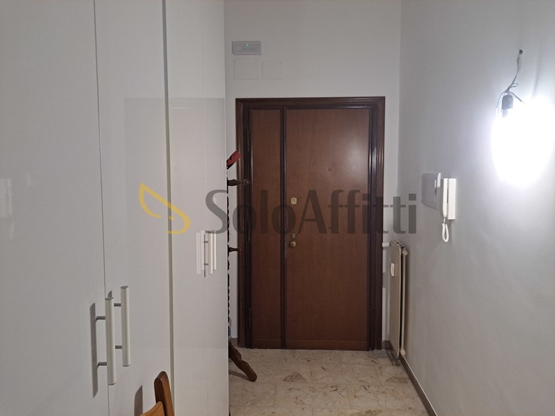 Trilocale in Affitto a Grottaferrata, 1'100&euro;, 100 m², arredato