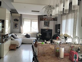 Appartamento in Vendita a Castelnuovo Magra, 180'000&euro;, 80 m²