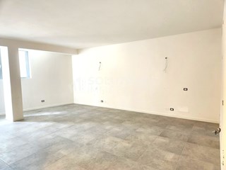 Bilocale in Vendita a Albino, 160'000&euro;, 90 m², arredato