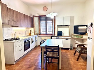 Trilocale in Vendita a Empoli, 149'000&euro;, 66 m², arredato, con Box