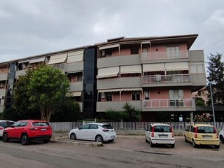 Appartamento in Vendita a Grosseto, 250'000&euro;, 150 m², con Box