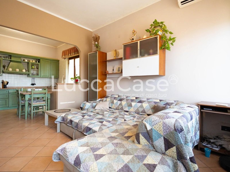 Trilocale in Vendita a Capannori, zona Marlia, 220'000&euro;, 105 m², arredato