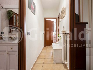 Trilocale in Vendita a Limbiate, 185'000&euro;, 98 m², con Box