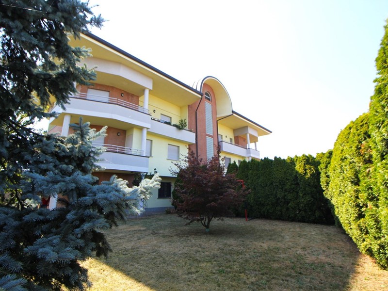 Trilocale in Vendita a Olgiate Olona, 249'000&euro;, 163 m², con Box