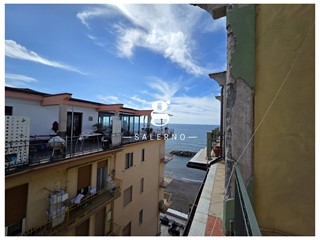 Quadrilocale in Vendita a Salerno, 385'000&euro;, 110 m², con Box