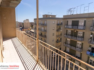 Quadrilocale in Vendita a Siracusa, zona Tisia Tica Zecchino, 75'000&euro;, 120 m²