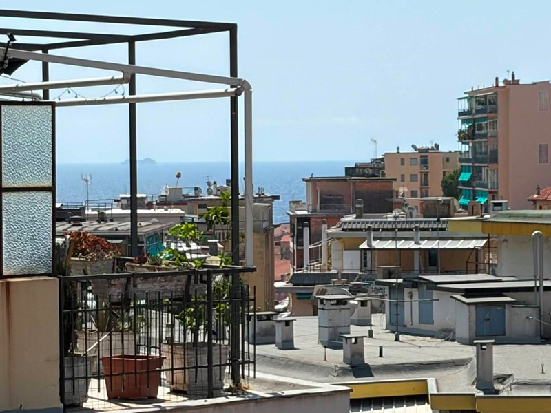 Quadrilocale in Vendita a Sanremo, 115'000&euro;, 50 m², arredato