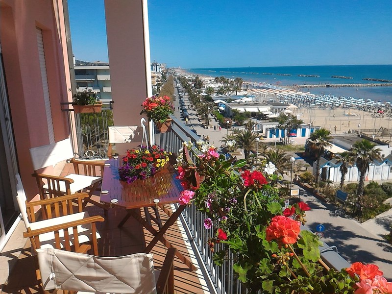 Quadrilocale in Vendita a Porto San Giorgio, zona sud, 310'000&euro;, 116 m², arredato