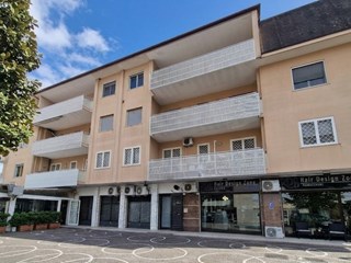 Appartamento in Affitto a Santa Maria Capua Vetere, zona via dei Romani 66, 650&euro;