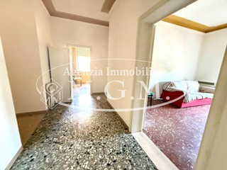 Appartamento in Vendita a Pontedera, 165'000&euro;, 108 m², con Box