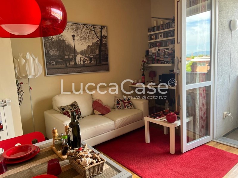 Bilocale in Vendita a Lucca, zona San Marco, 165'000&euro;, 55 m², arredato