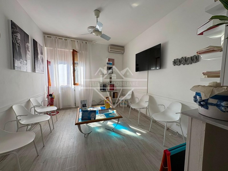 Appartamento in Vendita a Carrara, zona Marina di Carrara, 210'000&euro;, 107 m²
