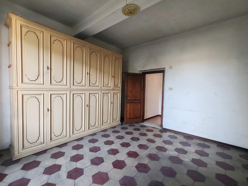Appartamento in Vendita a Massa, 172'000&euro;, 140 m²