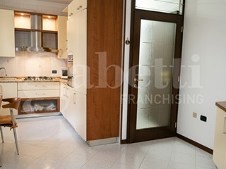 Quadrilocale in Vendita a Chioggia, 145'000&euro;, 70 m², arredato, con Box