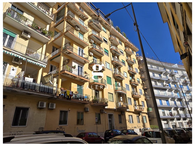 Appartamento in Vendita a Salerno, 485'000&euro;, 153 m²