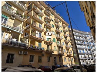 Appartamento in Vendita a Salerno, 485'000&euro;, 153 m²