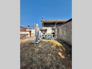 Quadrilocale in Vendita a Senago, 360'000&euro;, 160 m², con Box