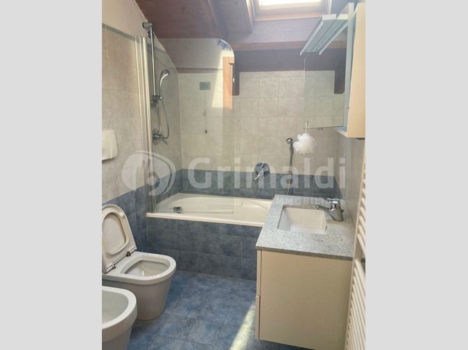 Trilocale in Affitto a Monza, 1'200&euro;, 82 m²