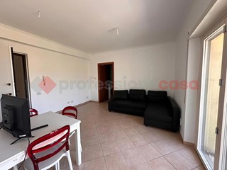 Trilocale in Vendita a Avezzano, 86'000&euro;, 65 m², con Box