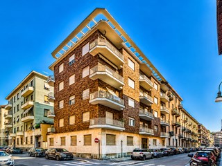 Trilocale in Affitto a Torino, 900&euro;, 64 m², arredato