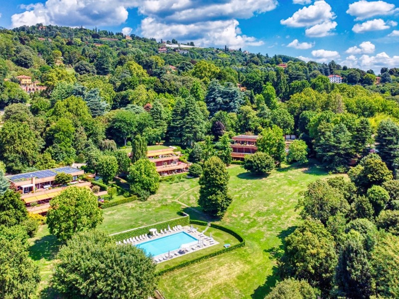 Appartamento in Vendita a Moncalieri, 1'500'000&euro;, 538 m²