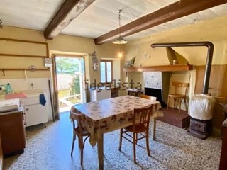 Appartamento in Vendita a Oggebbio, 110'000&euro;, 144 m²