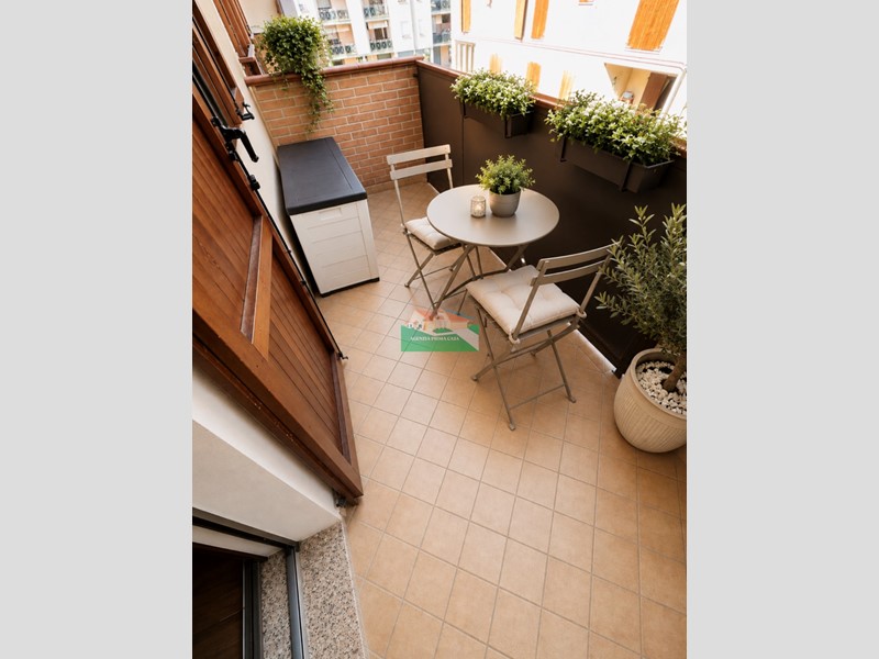 Appartamento in Vendita a Ravenna, 249'000&euro;, 145 m², arredato, con Box