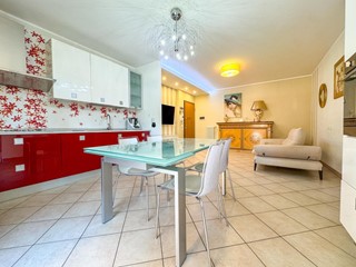 Quadrilocale in Vendita a San Leo, zona Pietracuta, 195'000&euro;, 100 m², con Box
