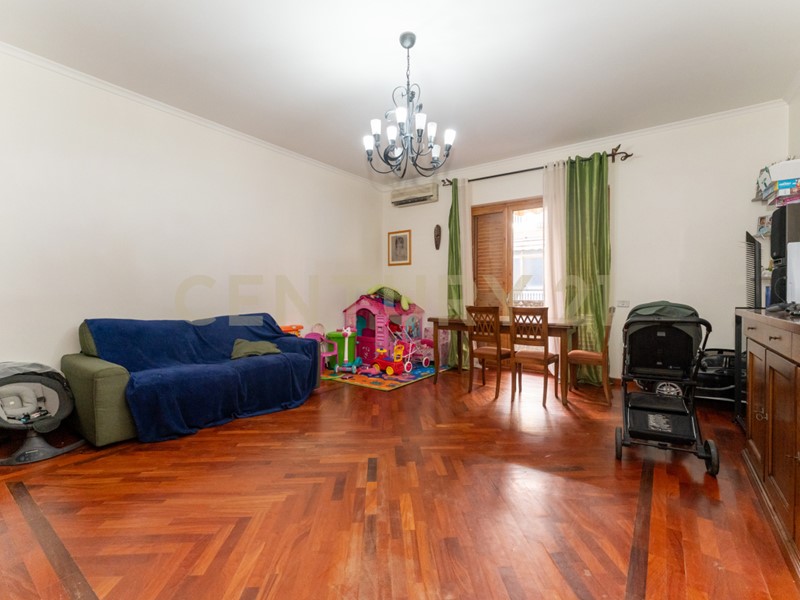 Appartamento in Vendita a Acireale, 119'000&euro;, 116 m²