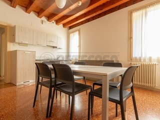 Appartamento in Affitto a Vicenza, 900&euro;, , arredato