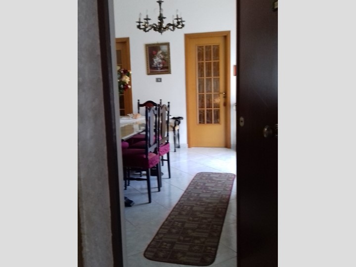 Trilocale in Vendita a Siracusa, zona Tisia Tica Zecchino, 48'000&euro;, 80 m²