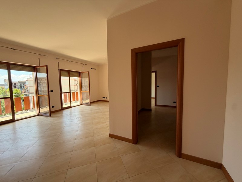 Appartamento in Affitto a Siracusa, zona Scala Greca-Pizzuta, 650&euro;, 116 m²