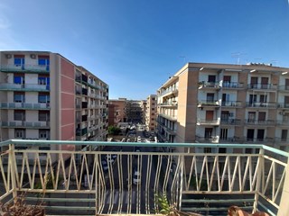 Trilocale in Vendita a Siracusa, zona TEOCRITO, 110'000&euro;, 135 m²