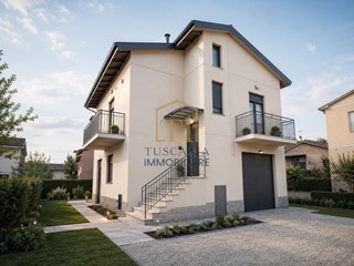Appartamento in Vendita a Colle di Val D'Elsa, zona Gracciano Dell'elsa, 360'000&euro;, 170 m², arredato, con Box
