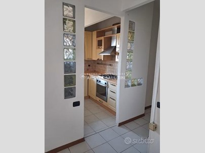 Trilocale in Vendita a Pontedera, 95'000&euro;, 60 m², arredato